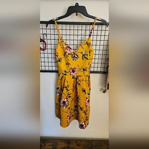 Soprano Yellow Floral Midi Dress
